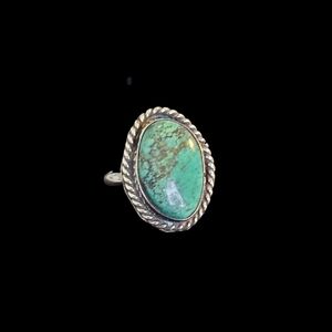 Elegant Silver and Turquoise Ring